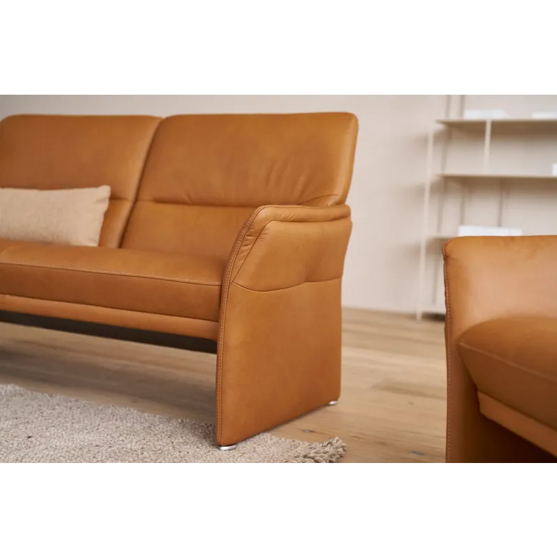 Vanda Sofa
