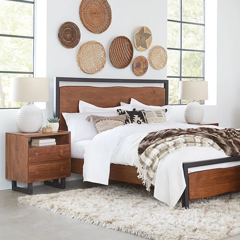 Aspen Queen Bed in Walnut