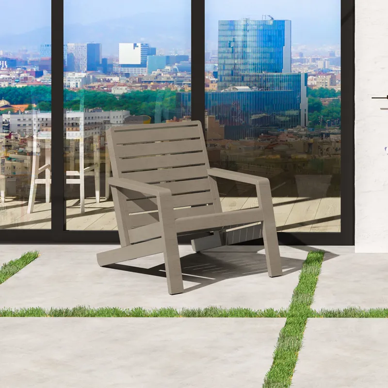 Outdoor Lounge Chair