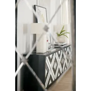 Sanctuary Grand Noir Et Blanc Entertainment Console Detail