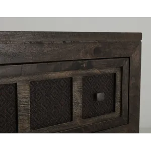 Amelia Chest