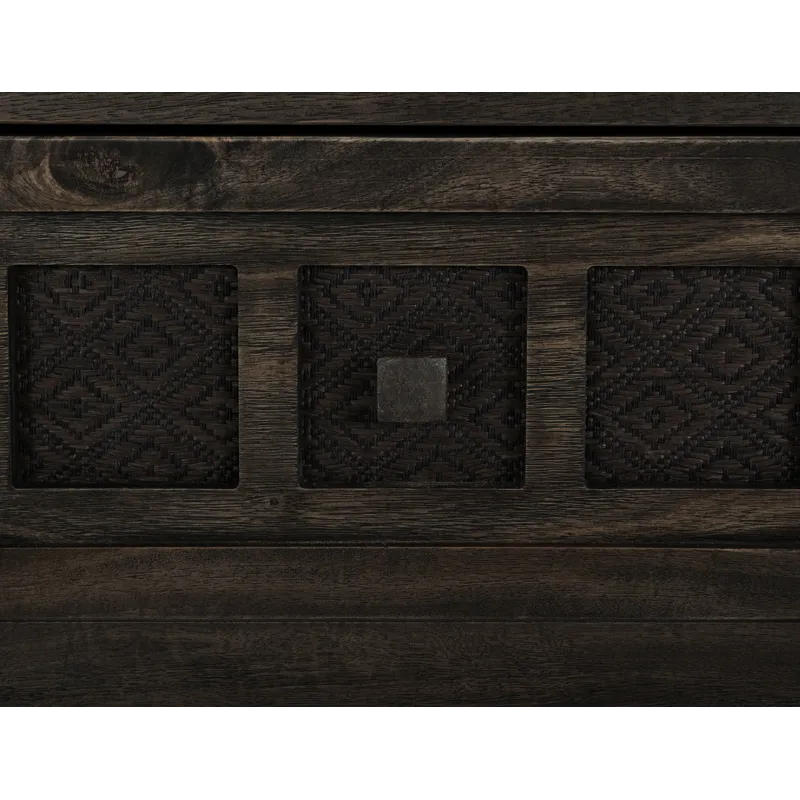 Amelia Chest
