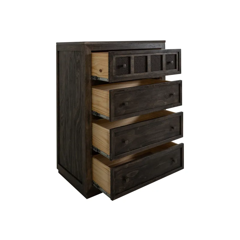 Amelia Chest