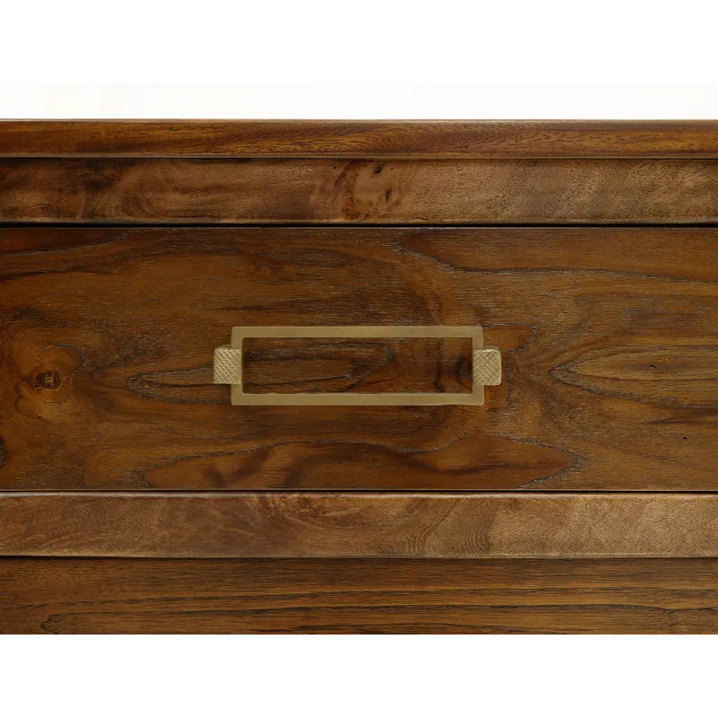 Roots Chest