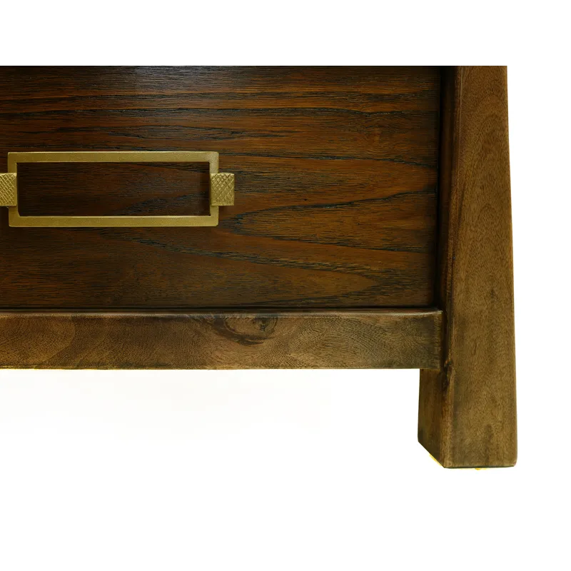 Roots Chest