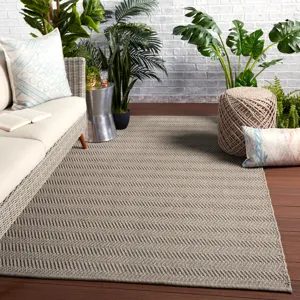 Altitude Saeler Indoor/ Outdoor Striped Gray Area Rug (5'X8')