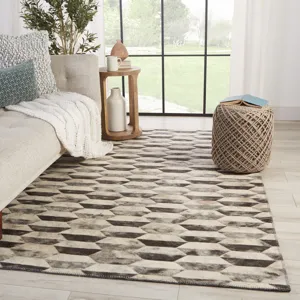 Borderland Candela Handmade Geometric Gray/ Cream Area Rug (5'X8')