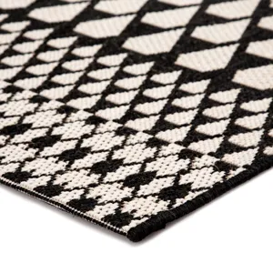 Catamaran Traveller Indoor/ Outdoor Geometric Black/ Ivory Area Rug (8'9"X12'5")