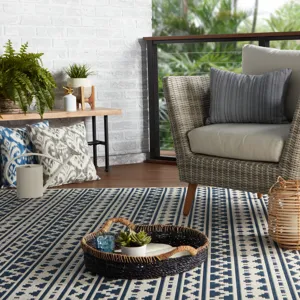 Catamaran Killick Indoor/ Outdoor Tribal Blue/ Ivory Area Rug (7'10"X10'10")