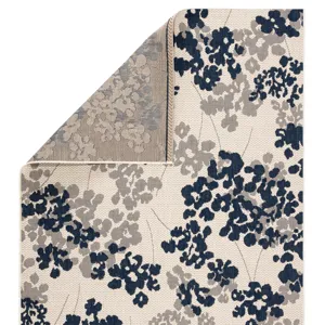 Catamaran Mariner Indoor/ Outdoor Floral Blue/ Gray Area Rug (7'10"X10'10")