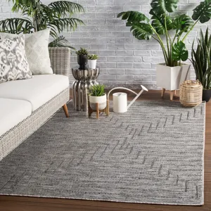 Decora by Nikki Chu Nikki Chu by  Xantho Indoor/ Outdoor Geometric Gray Area Rug (5'3"X7'6")