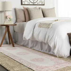 Fables Malo Medallion Pink/ White Runner Rug (2'6"X8')