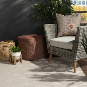 Fresno Zemira Indoor/ Outdoor Geometric Cream Area Rug (4'X5'7")