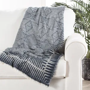 Hamlin Lana Indigo/ White Geometric Throw