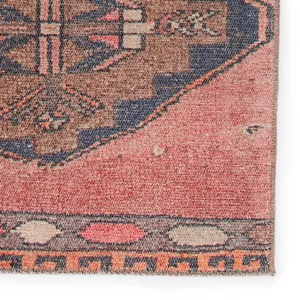 Kairos Vibe by  Mirta Medallion Pink/ Blue Area Rug (5'X7'6")