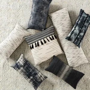 Mercado Amer Trellis Indigo/ Gray Polyester Throw Pillow 14X24 inch