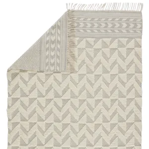 Maracas Cidra Handmade Geometric Light Gray/ Cream Area Rug (5'X8')