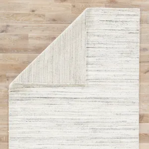 Madras Vassa Handmade Solids & Heathers White/ Gray Area Rug (2'X3')