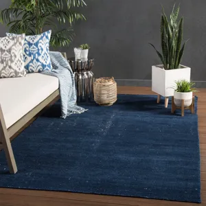 Rebecca Limon Indoor/ Outdoor Solid Blue/ White Area Rug (5'X8')