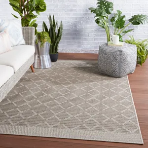 Tahiti Vibe by  Motu Indoor/ Outdoor Trellis Gray/ Taupe Area Rug (4'X6')