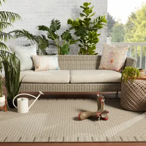 Tahiti Vibe by  Poerava Indoor/ Outdoor Border Gray/ Taupe Area Rug (5'3"X7'6")