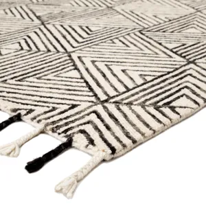 Vera By Nikki Chu Nikki Chu by  Montblanc Handmade Geometric Ivory/ Gray Area Rug (5'X8')