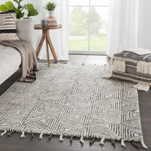 Vera By Nikki Chu Nikki Chu by  Montblanc Handmade Geometric Ivory/ Gray Area Rug (5'X8')