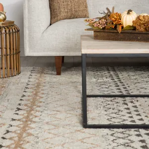 Zuri Zamunda Hand-Knotted Geometric Cream/ Brown Area Rug (5'X8')