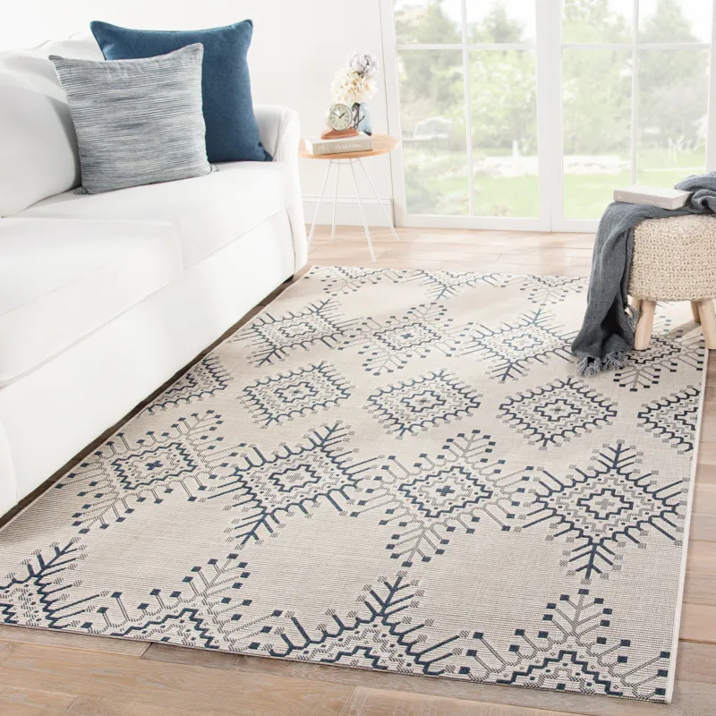 Catamaran Compass Indoor/ Outdoor Tribal Ivory/ Blue Area Rug (2'X3'7")