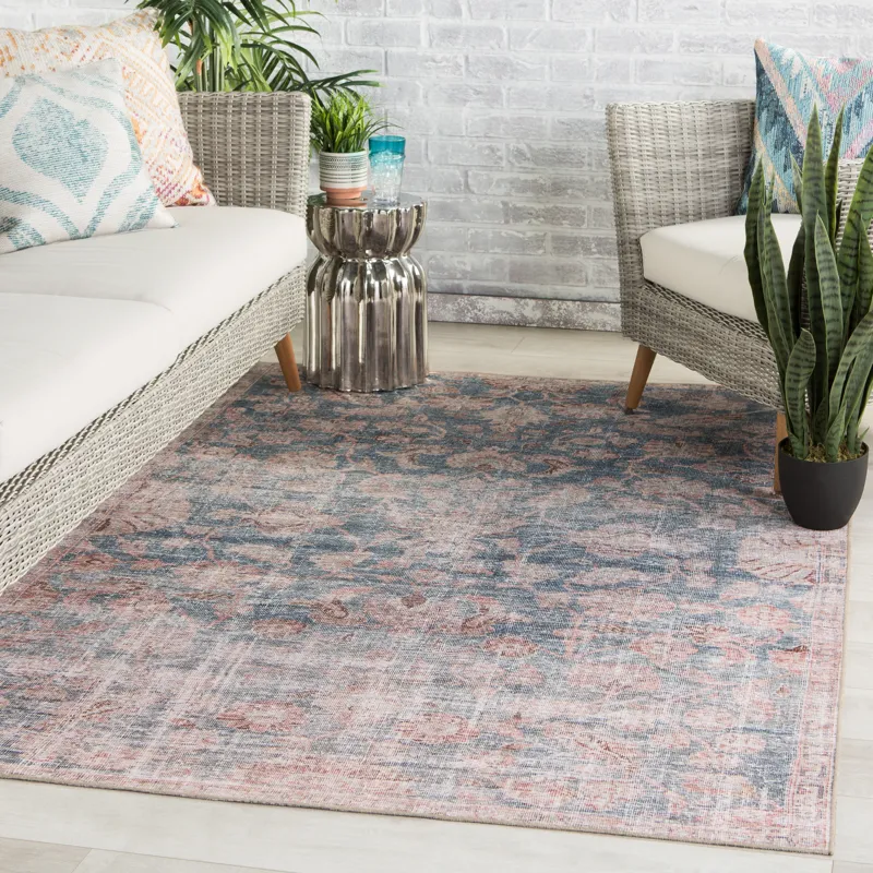 Chateau Bardia Indoor/ Outdoor Oriental Blue/ Light Pink Area Rug (8'X10')