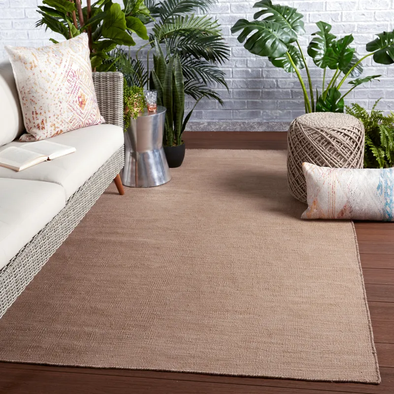 Carmel Sunridge Indoor/ Outdoor Solid Tan Area Rug (2'X3')