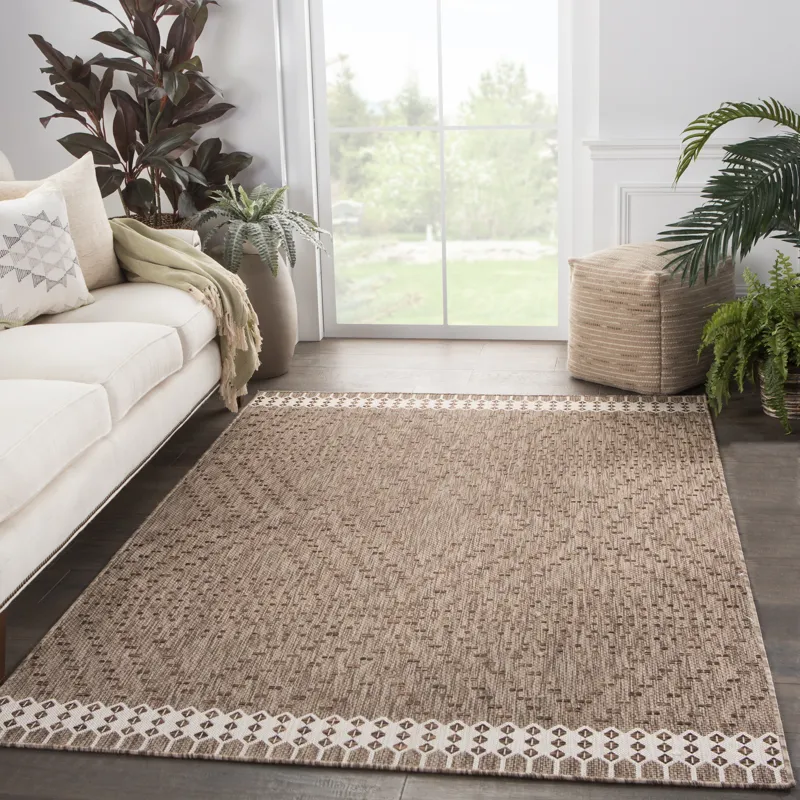 Decora by Nikki Chu Nikki Chu by  Tirana Indoor/ Outdoor Borders Gray/ Brown Area Rug (5'3"X7'6")
