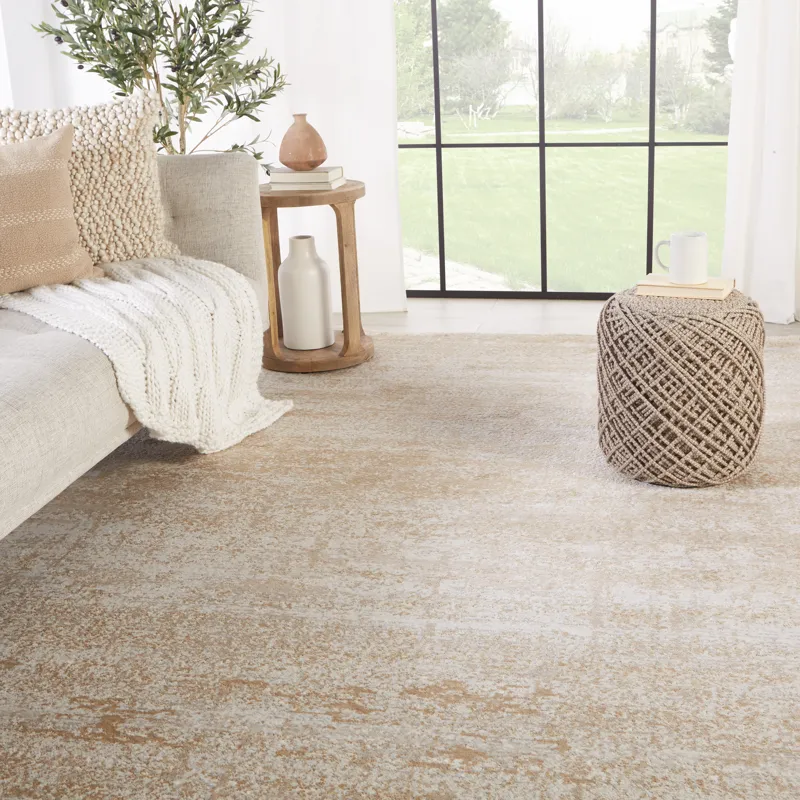 En Blanc Vibe by  Evanthe Abstract Gold/ Ivory Area Rug (7'10"X10'10")
