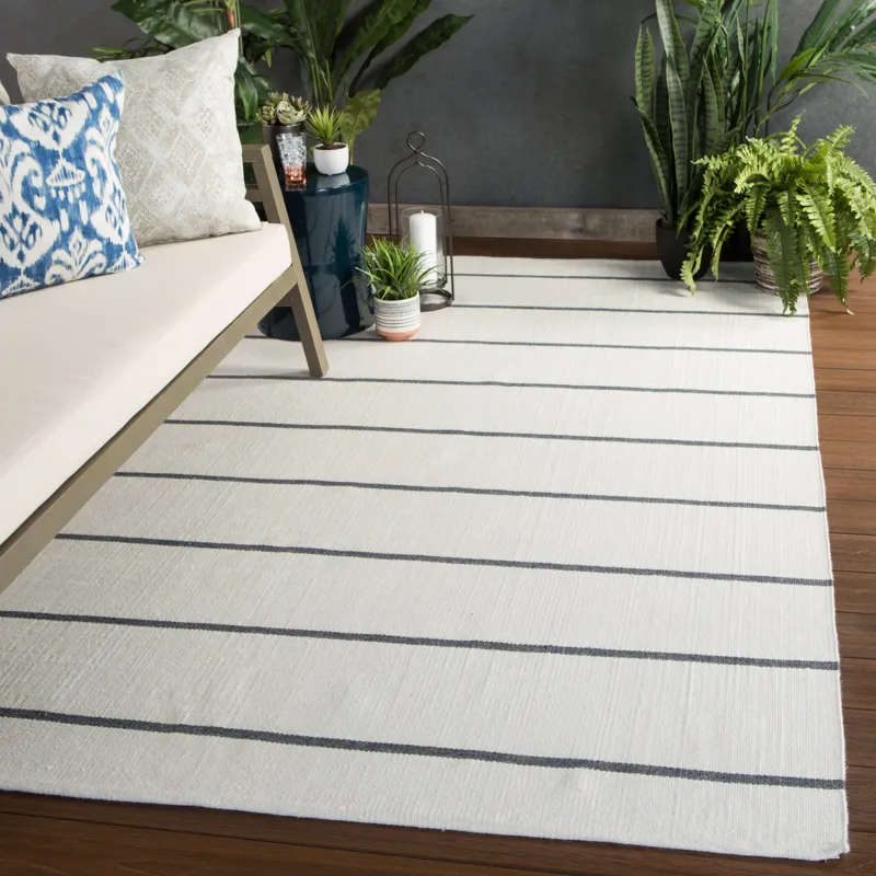 Lanai Corbina Indoor/ Outdoor Stripe Ivory/ Dark Gray Area Rug (5'X8')
