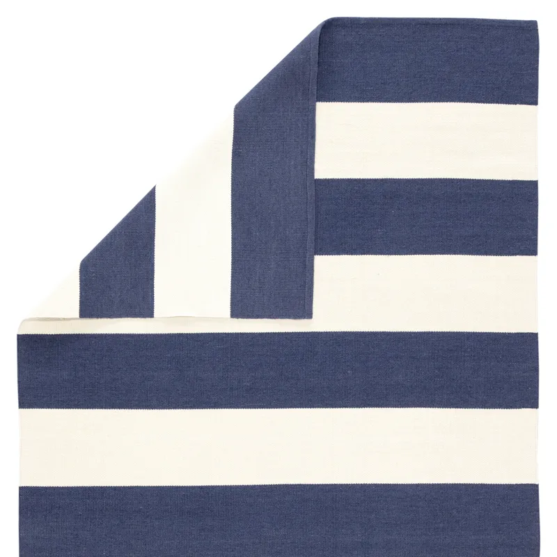 Lanai Remora Indoor/ Outdoor Stripe Dark Blue/ Ivory Area Rug (5'X8')