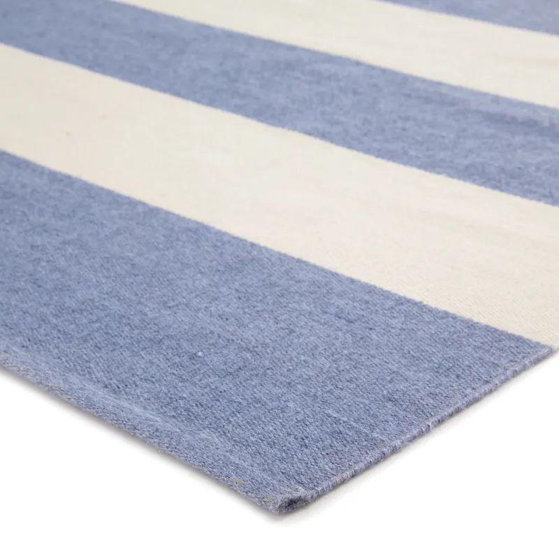Lanai Remora Indoor/ Outdoor Stripe Blue/ Ivory Area Rug (5'X8')