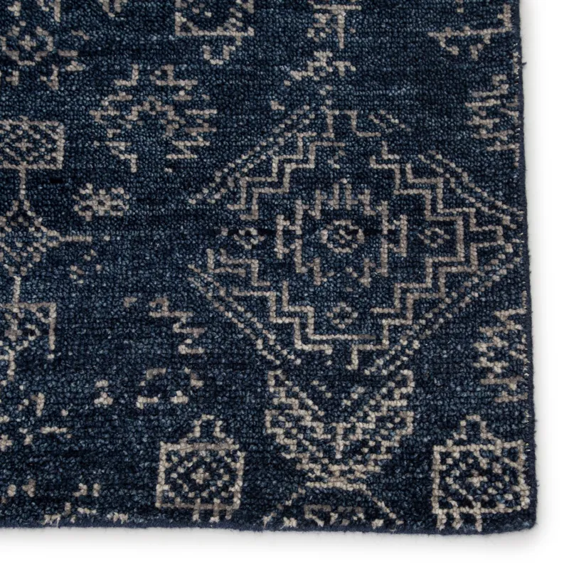 Liberty Azuma Hand-Knotted Tribal Dark Blue/ Light Gray Area Rug (5'6"X8')