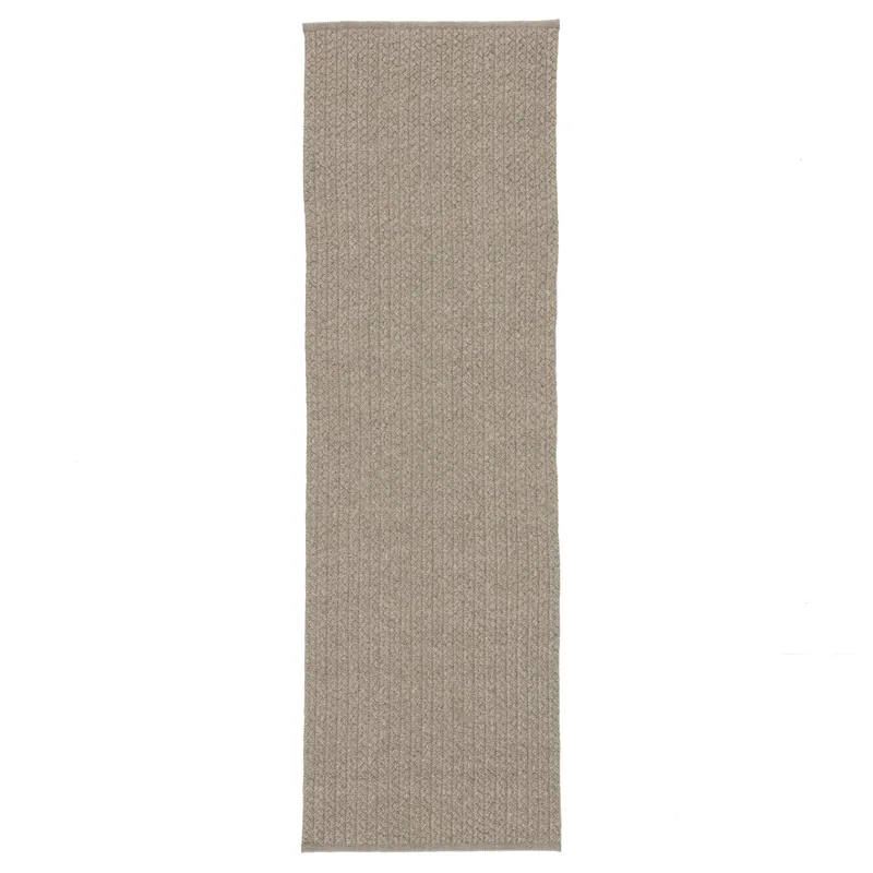 Nirvana Premium Iver Indoor/ Outdoor Solid Gray Runner Rug (2'6"X8')