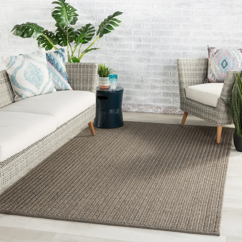 Nirvana Premium Iver Indoor/ Outdoor Solid Gray/ Taupe Area Rug (10'X14')