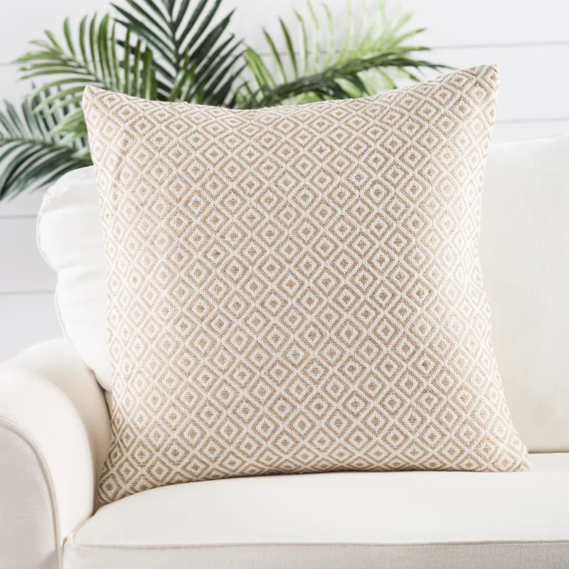 Peykan Estes White/ Beige Geometric Poly Throw Pillow 22 inch