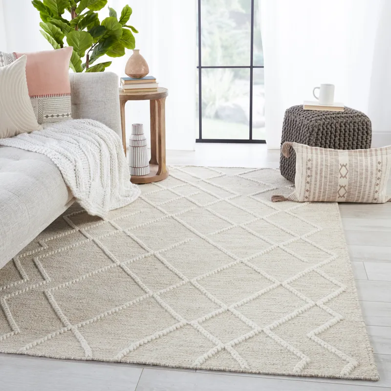 Plateau Moab Natural Geometric Light Gray/ Ivory Area Rug (5'X8')