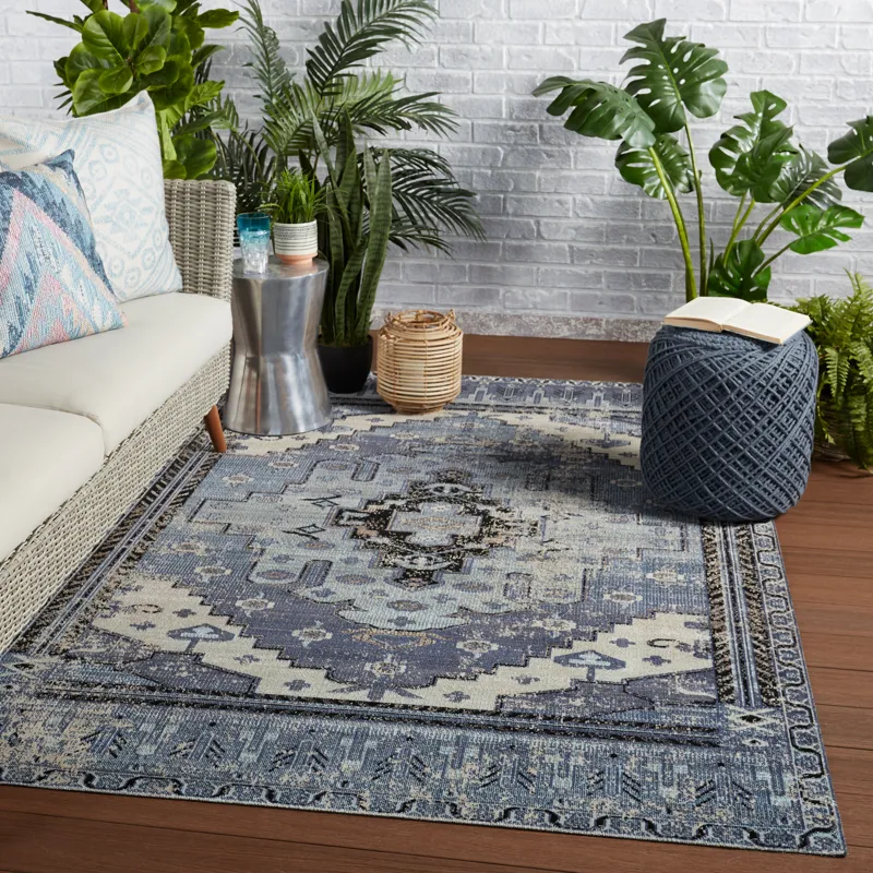 Polaris Cicero Indoor/ Outdoor Medallion Blue/ Gray Area Rug (4'X6')