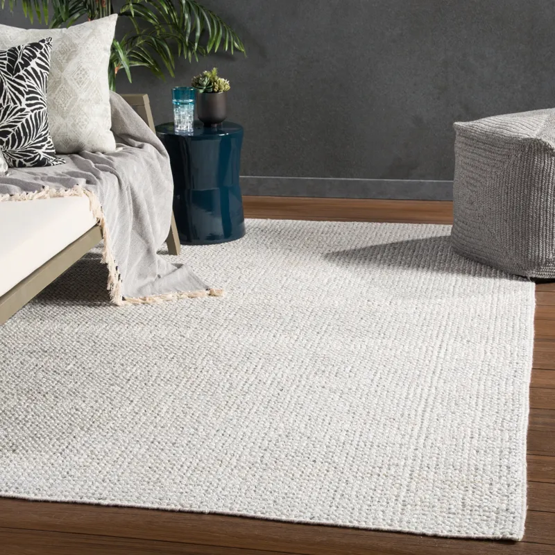 Rebecca Limon Indoor/ Outdoor Solid Ivory/ Gray Area Rug (9'X12')
