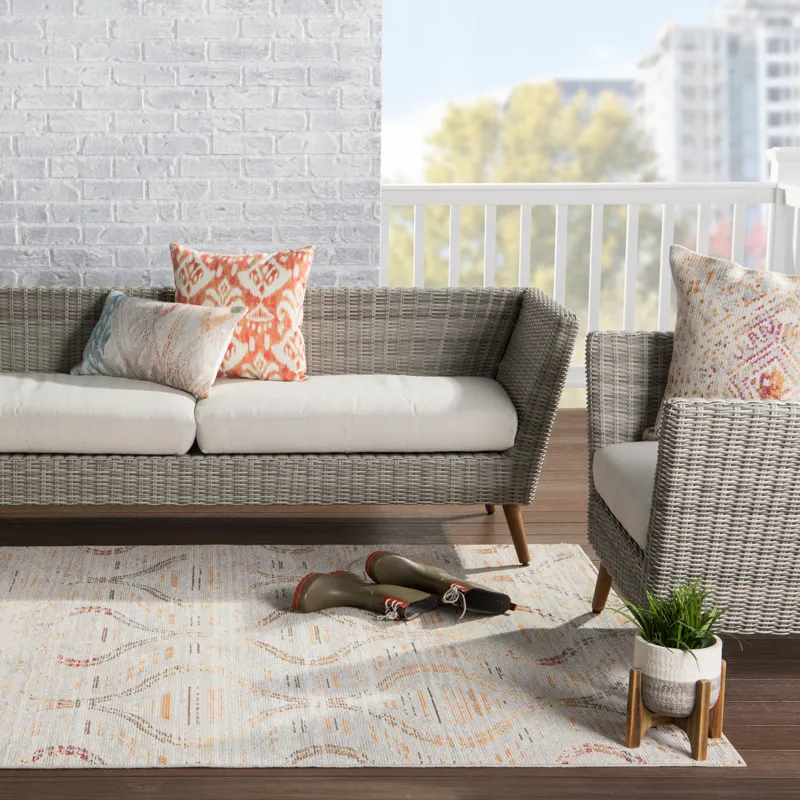 Rhythmik by Nikki Chu Nikki Chu by  Jive Indoor/ Outdoor Trellis Gray/ Orange Area Rug (4'X5'8")