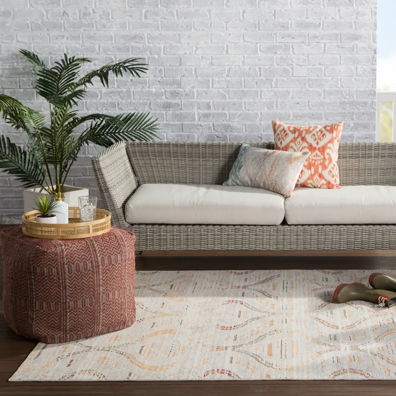 Rhythmik by Nikki Chu Nikki Chu by  Jive Indoor/ Outdoor Trellis Gray/ Orange Area Rug (4'X5'8")
