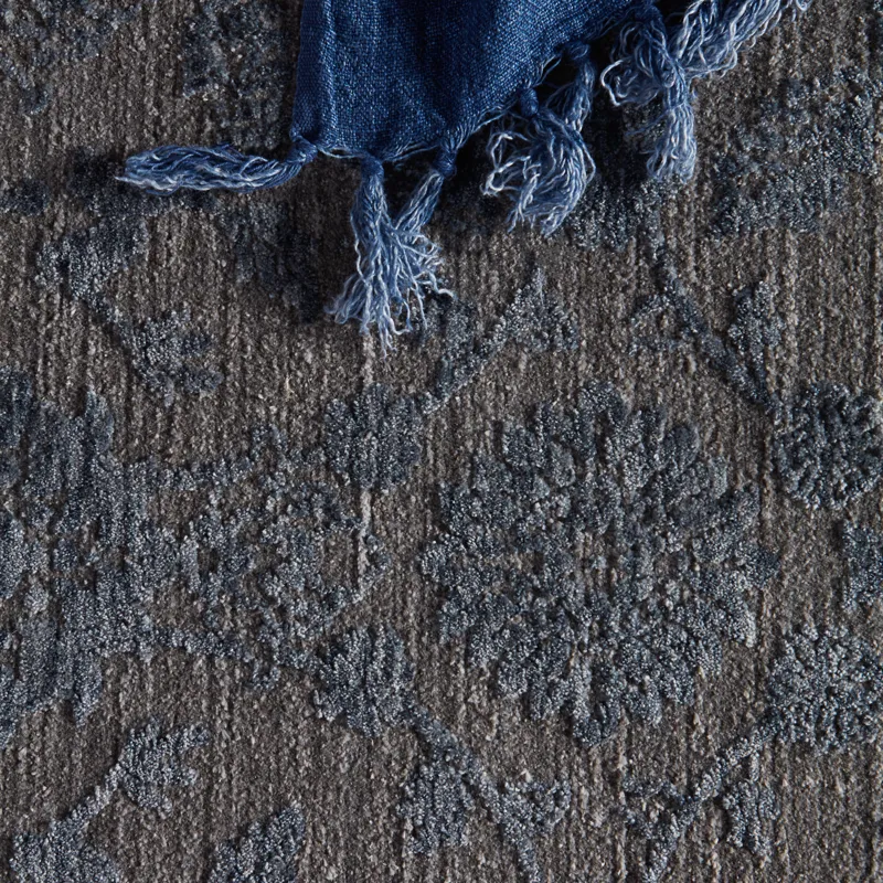 Raveen Indio Oriental Blue/ Gray Area Rug (5'X7'6")