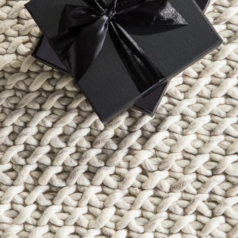 Scandinavia Dula Alta Handmade Solid Gray/ White Area Rug (8'X10')