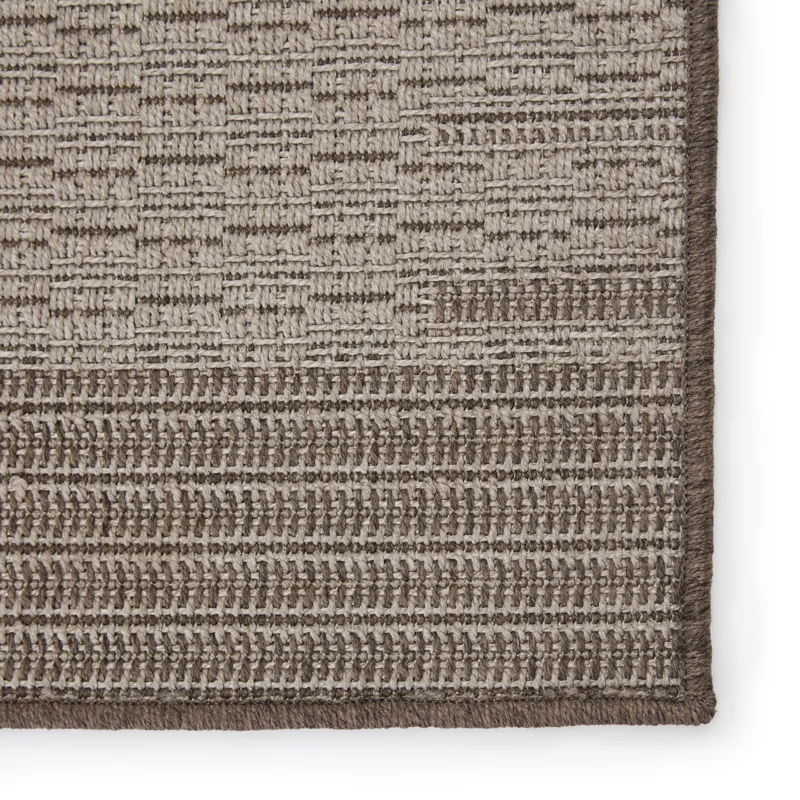 Tahiti Vibe by  Poerava Indoor/ Outdoor Border Gray/ Taupe Area Rug (5'3"X7'6")