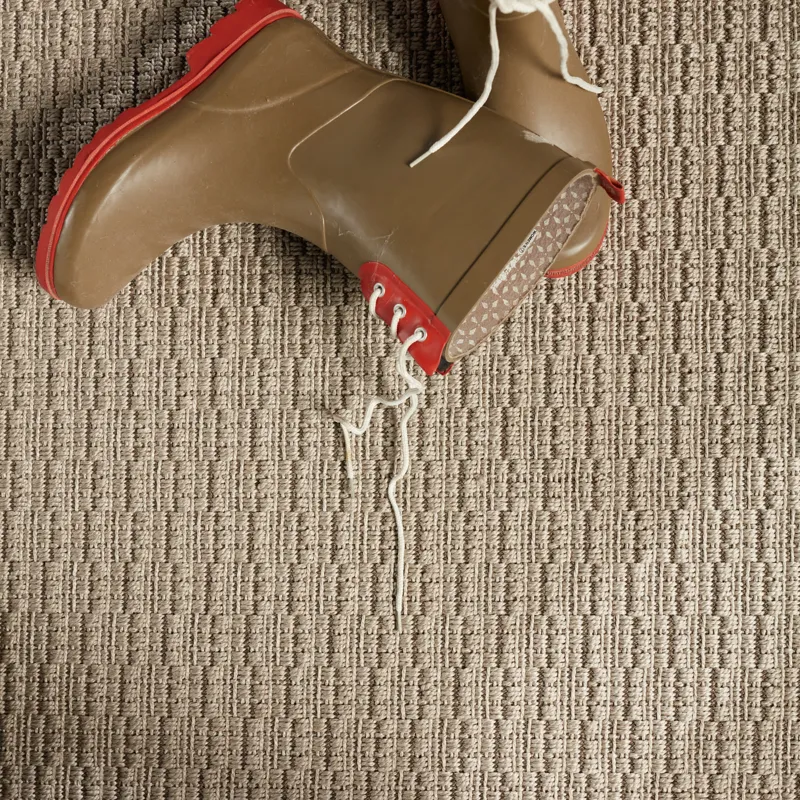 Tahiti Vibe by  Poerava Indoor/ Outdoor Border Gray/ Taupe Area Rug (5'3"X7'6")