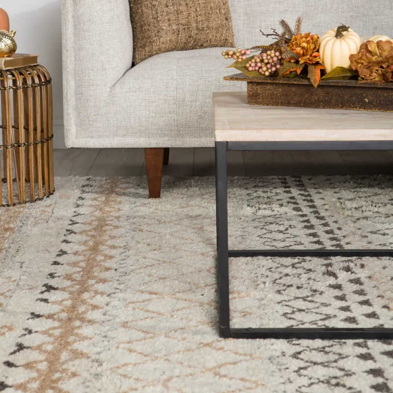 Zuri Zamunda Hand-Knotted Geometric Cream/ Brown Area Rug (5'X8')